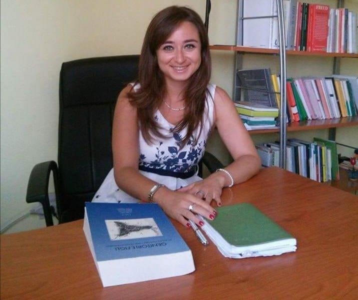 Dottoressa Laura Marletta Psicologo e Psicoterapeuta a Catania